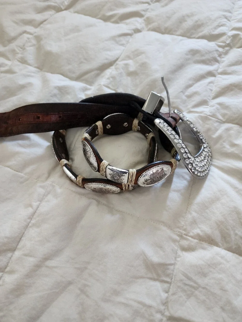 Justin Leather Silver Concho Belt With Kippy Belt Buckle (Swarovski Crystal) 36